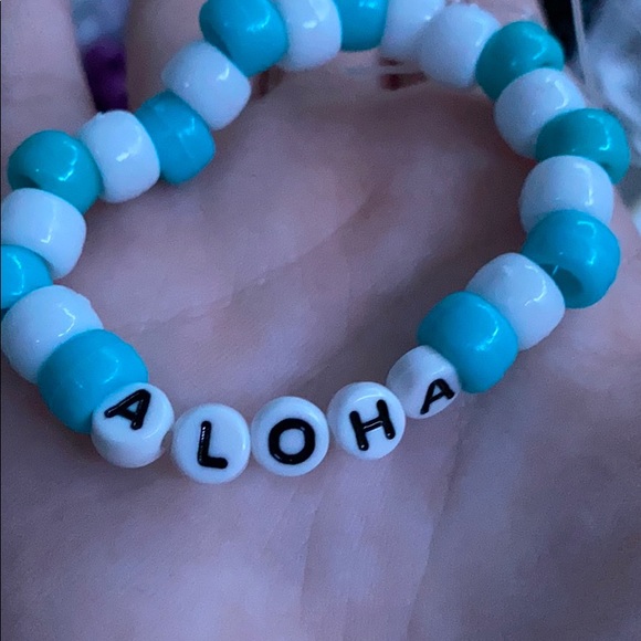 custom bead bracelets! - Picture 2 of 2